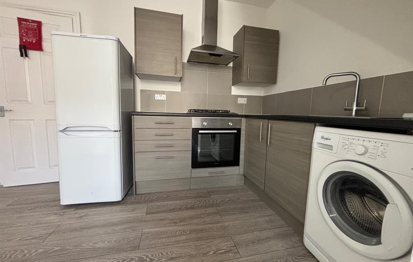 Frogmore Road, Fratton, Portsmouth - Image 1